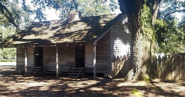 Exploring New Orleans' Haunted Heart: A 5 in 1 Ghost & Mystery Tour Experience