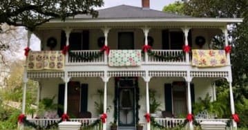 Historic League City house exterior with holiday porch decor