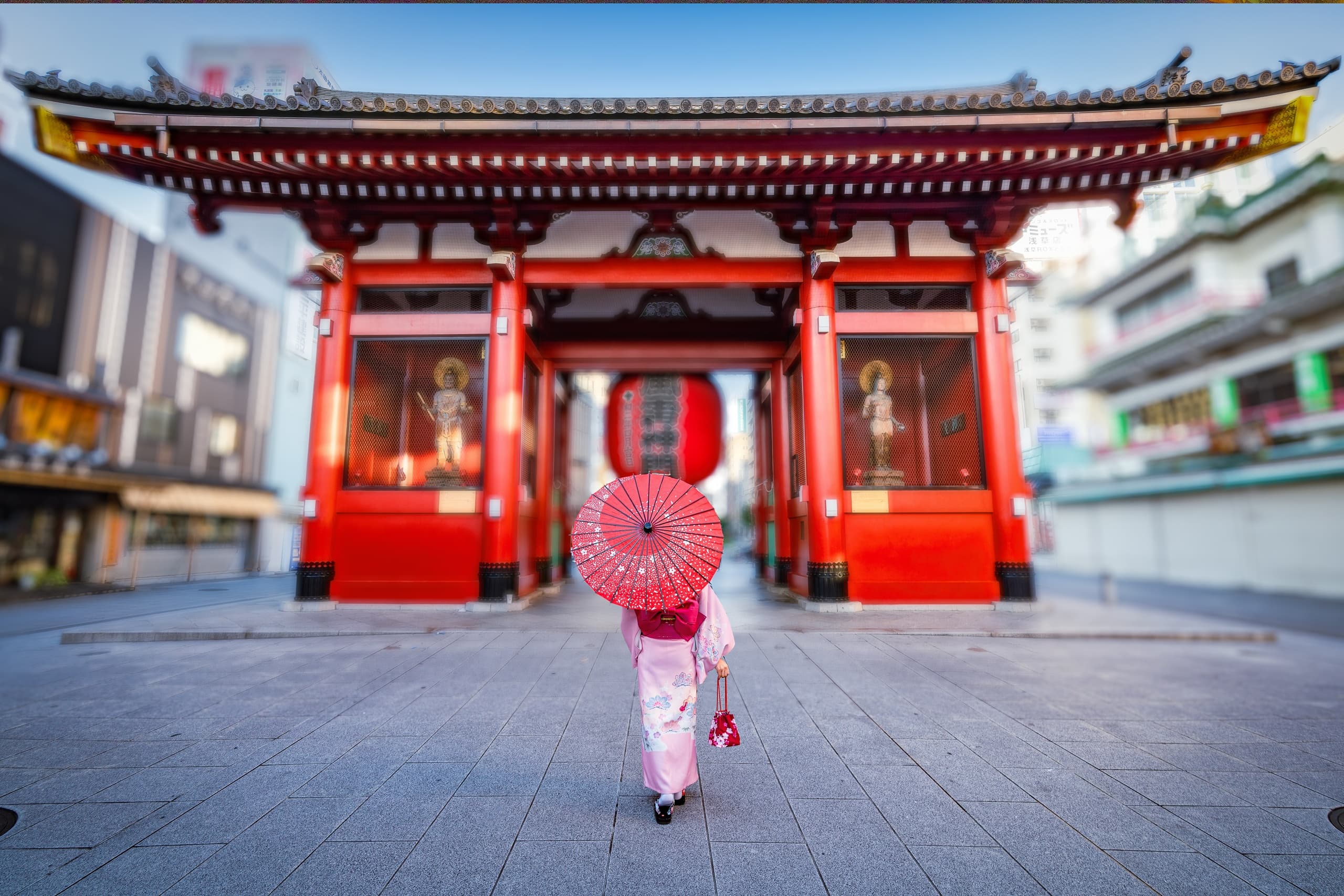 30-Minute Asakusa Photoshoot: Capture Genuine Tokyo Moments photo 1