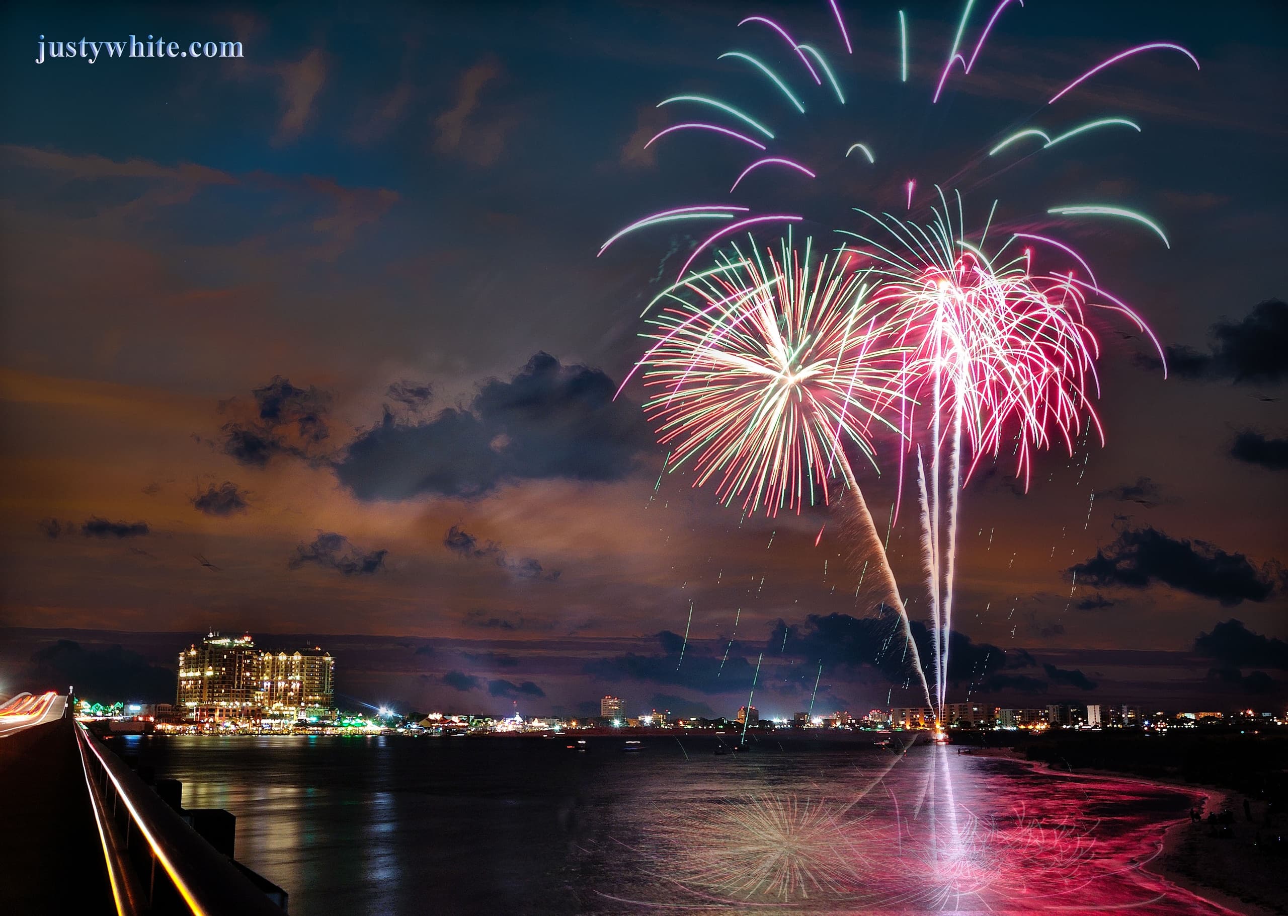 Private Fireworks Cruise in Destin for Up to 16 Guests