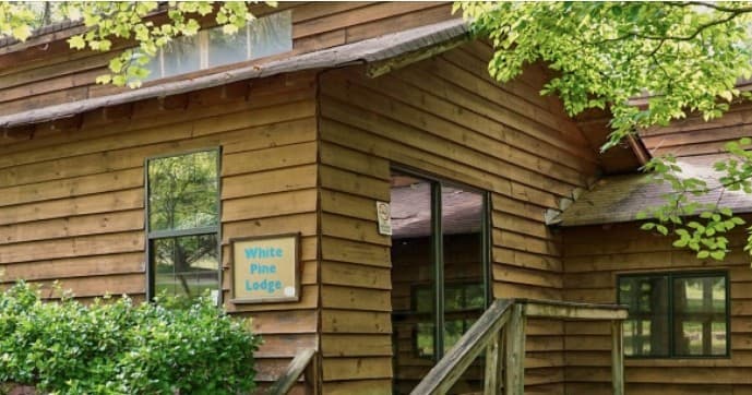 Outdoor Adventure Rafting's White Pine Bunkhouse in Benton