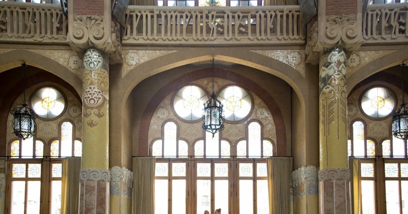 Architectural Tour of Barcelona with Artchitectours in Sarrià-Sant Gervasi