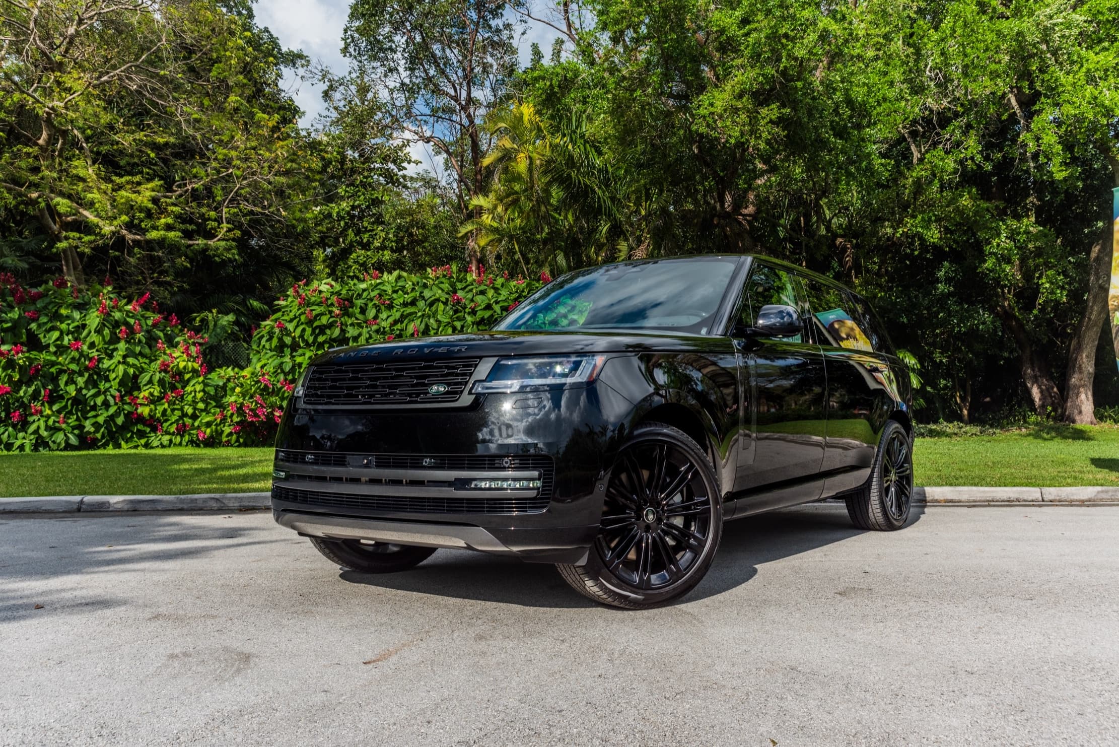 Luxury Range Rover Rentals with The Classic Lifestyle - Miami