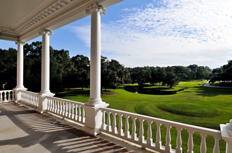 Prosecco on the Portico