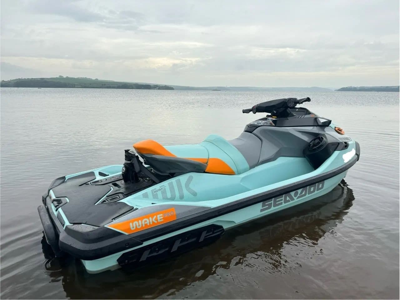 Experience Thrills on the Gold Coast Broadwater with the Seadoo Wake Pro 230 photo 2