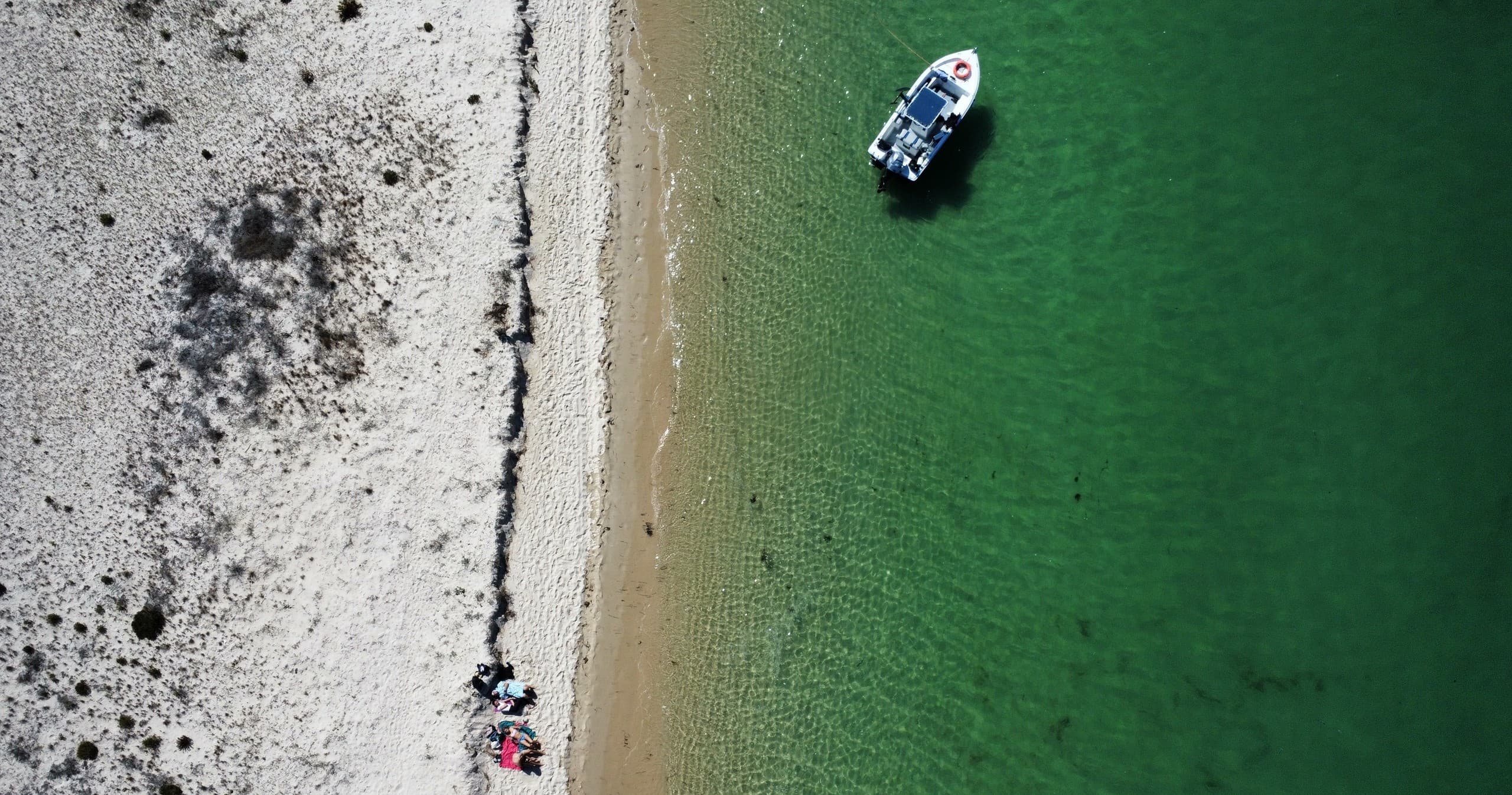 Boat Transfer to Praia da Figueirinha with Na Terra Mar