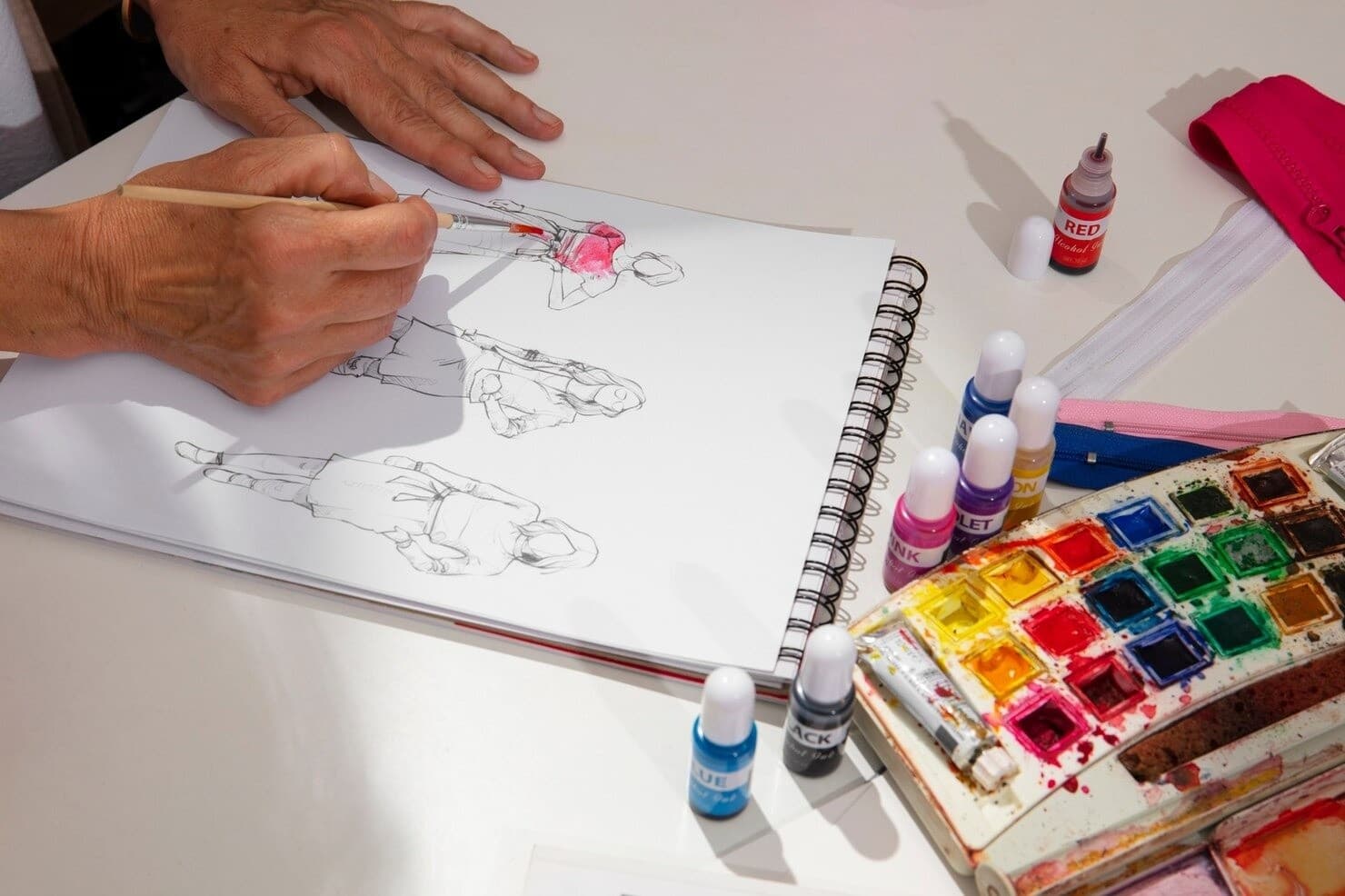 Learn to Draw in Madrid: Hands-On Charcoal, Ink & Watercolor Classes