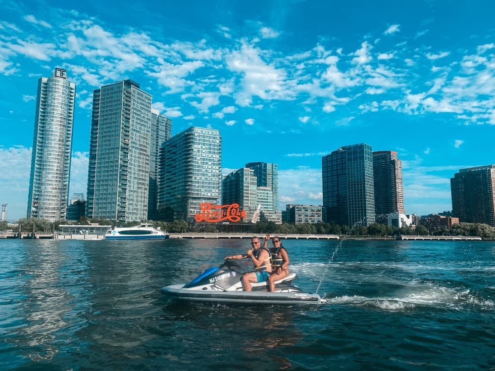 Circumnavigate Manhattan on an Epic 2-Hour Jet Ski Adventure with Free Photos