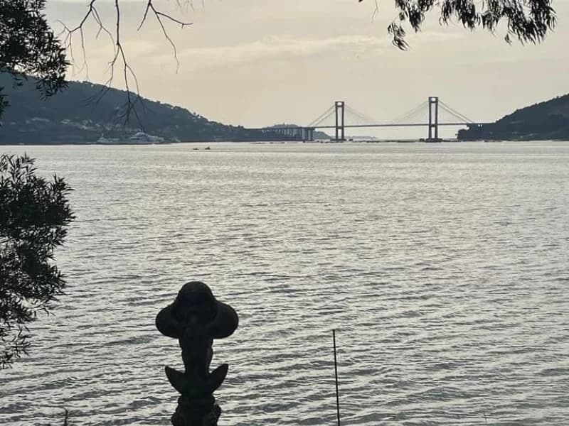 Isla de San Simón Via Ferrata: Sea-Cliff Climbs & Island History in Ría de Vigo