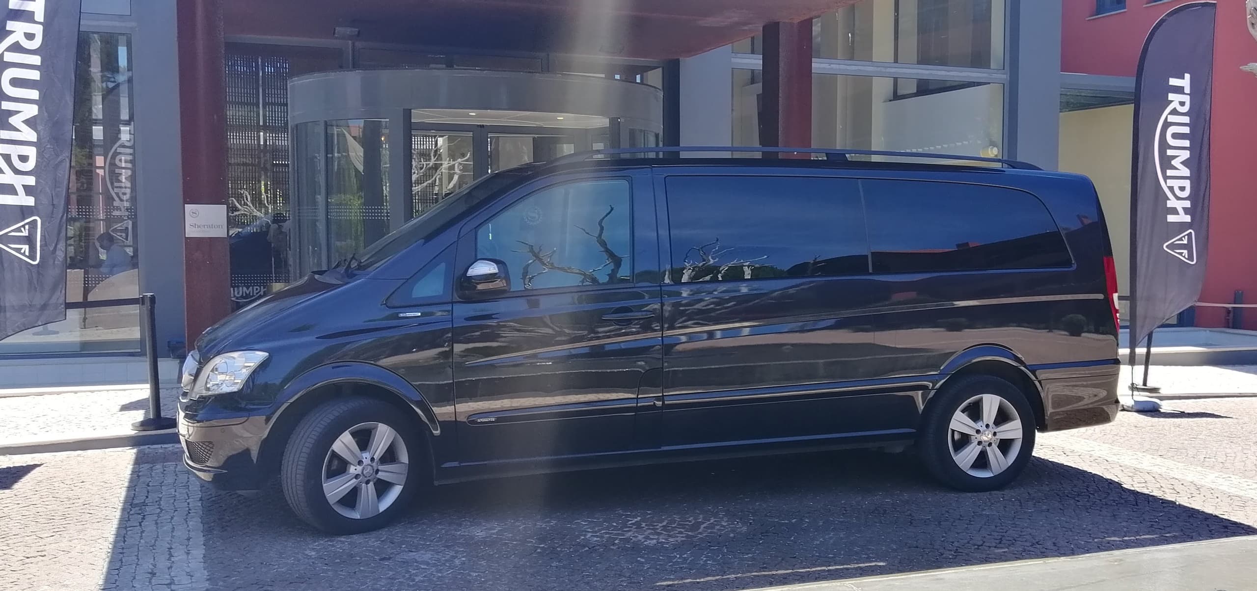 Luxury Transfer & Stay: Lisbon to Douro Valley with Top Ten Tours