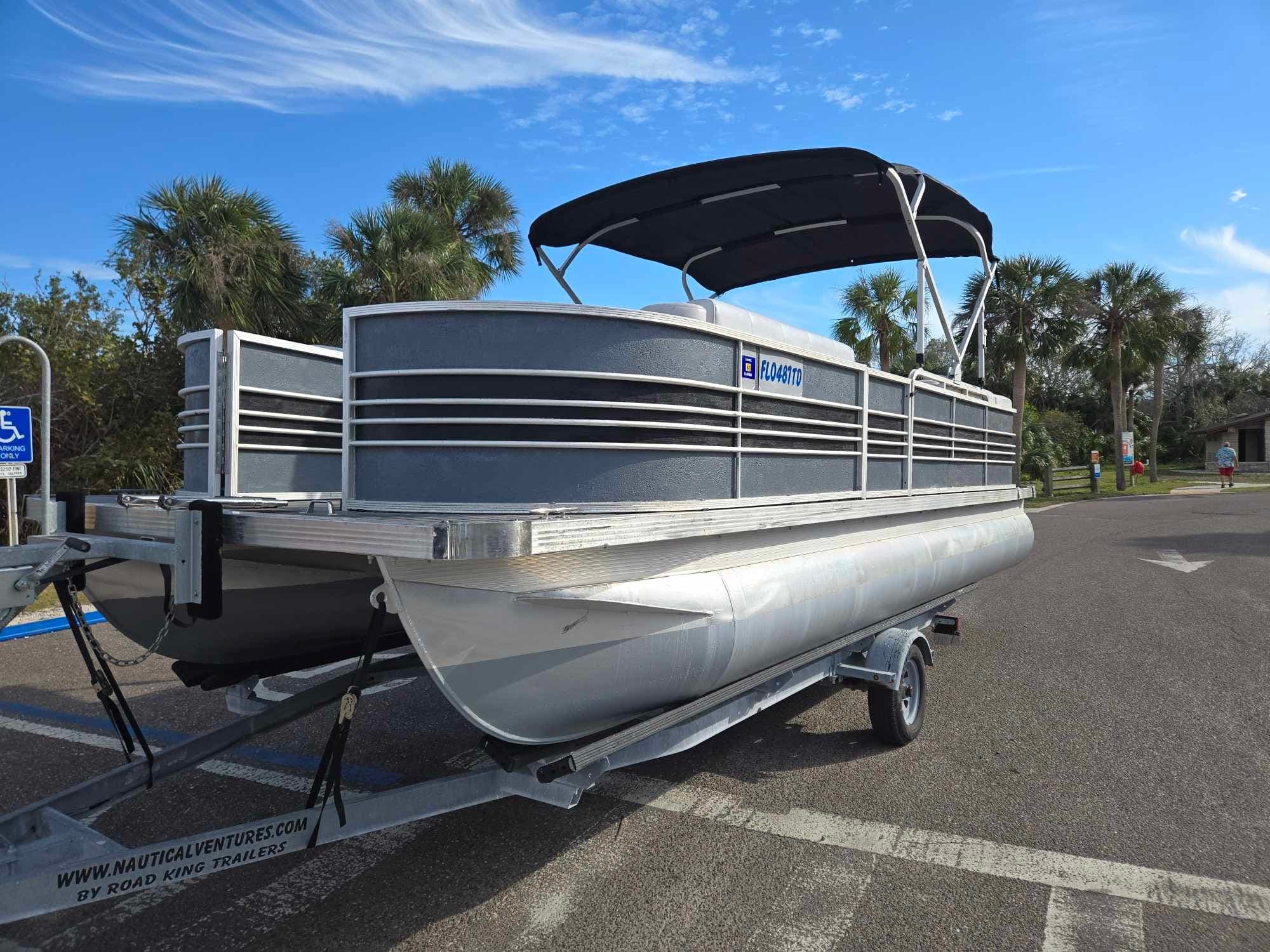 Water-Activities with J2 Boats in the Area