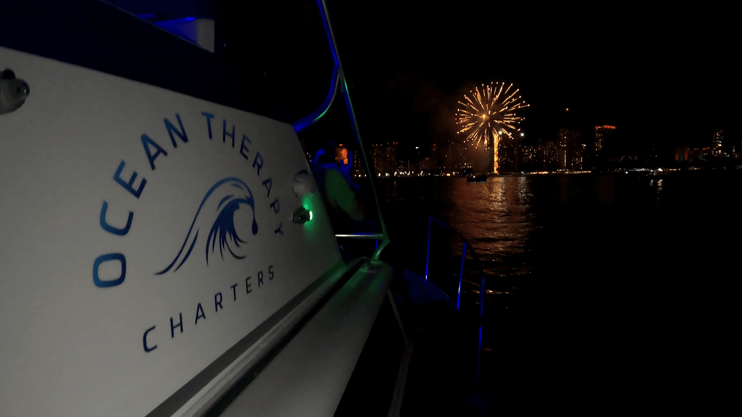 Water-Activities: Ocean Therapy Charters' New Year's Fireworks Cruise