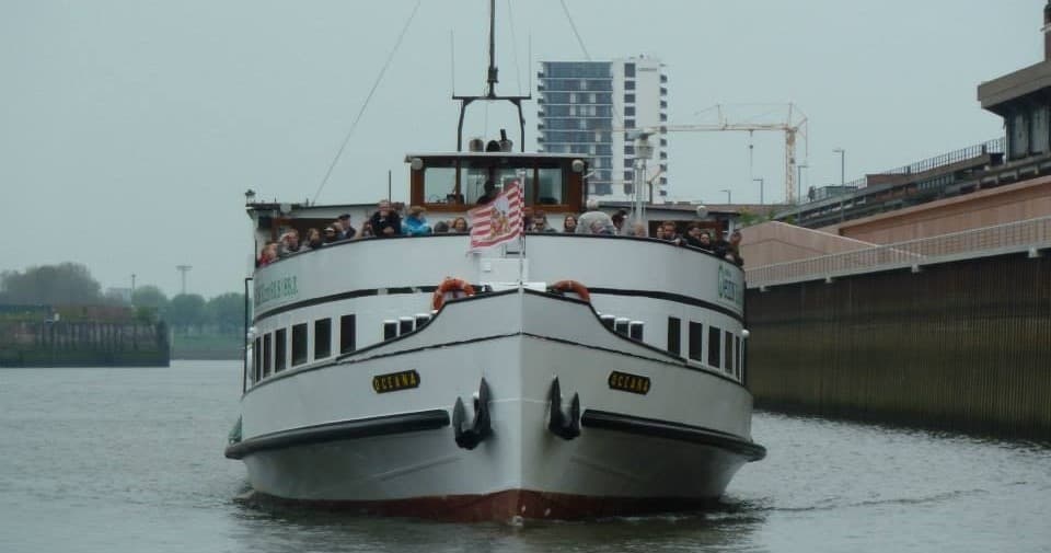 Water Activities: Scenic Boat Ride from Farge to Pier2 with Hal Över