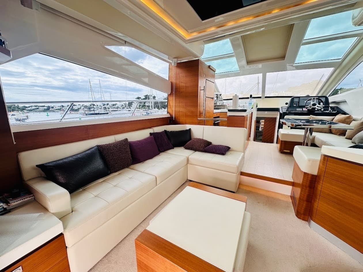 horizon-e54-private-8-hour-charter-montgri-medes-islands photo 1