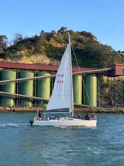 Sail Lisbon’s Tagus: Private 2-Hour RSailing Tour with Vinho Verde photo 3