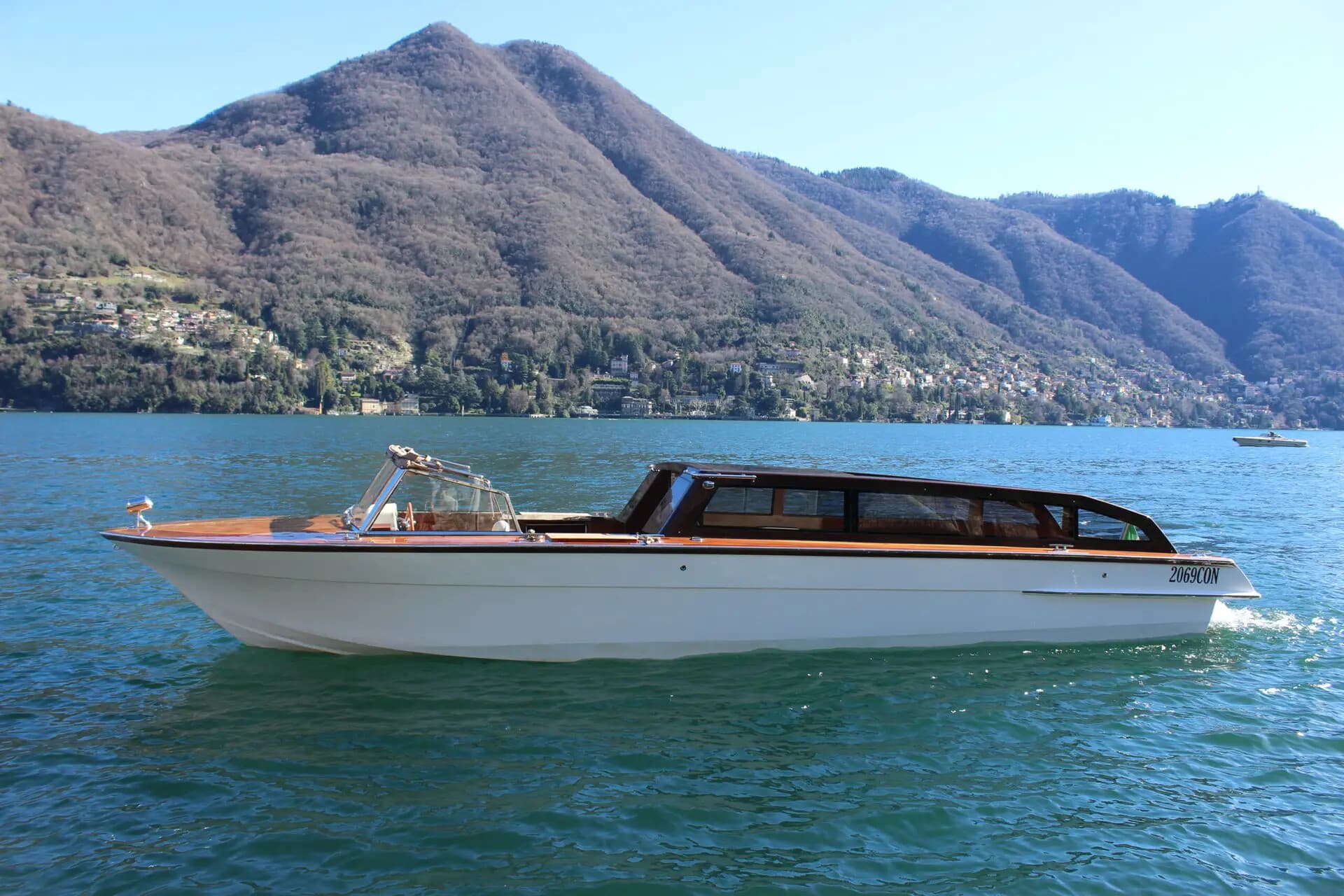 Private Luxury Boat Day on Lake Como — Celebrity Exclusive photo 3