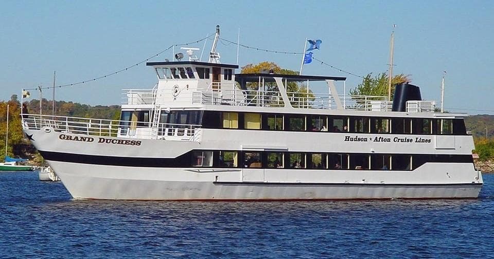 Savor Scenic Views on the Pre-Mother’s Day Lunch Cruise in Hudson, Wisconsin