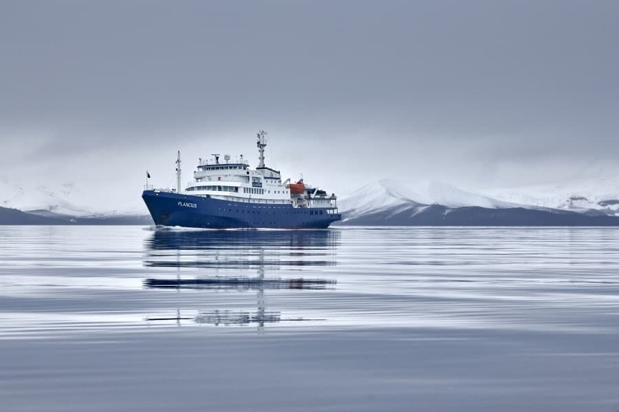 Exploring Antarctica: A 22-Day Polar Diving and Wildlife Adventure