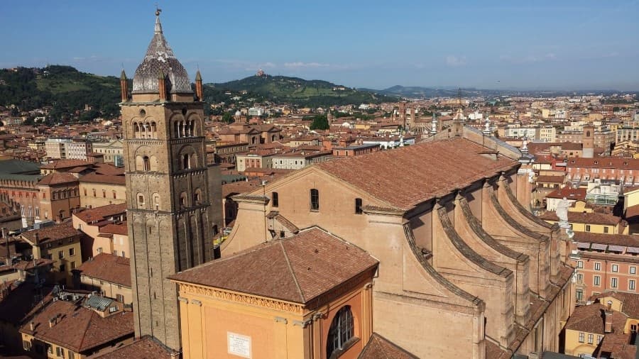 Land Adventures with Discovery Guided Tours from Rome to Bologna