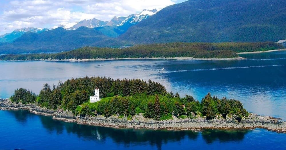Juneau Lighthouse Tour by Alaska Galore Tours: Maritime Adventure in Alaska