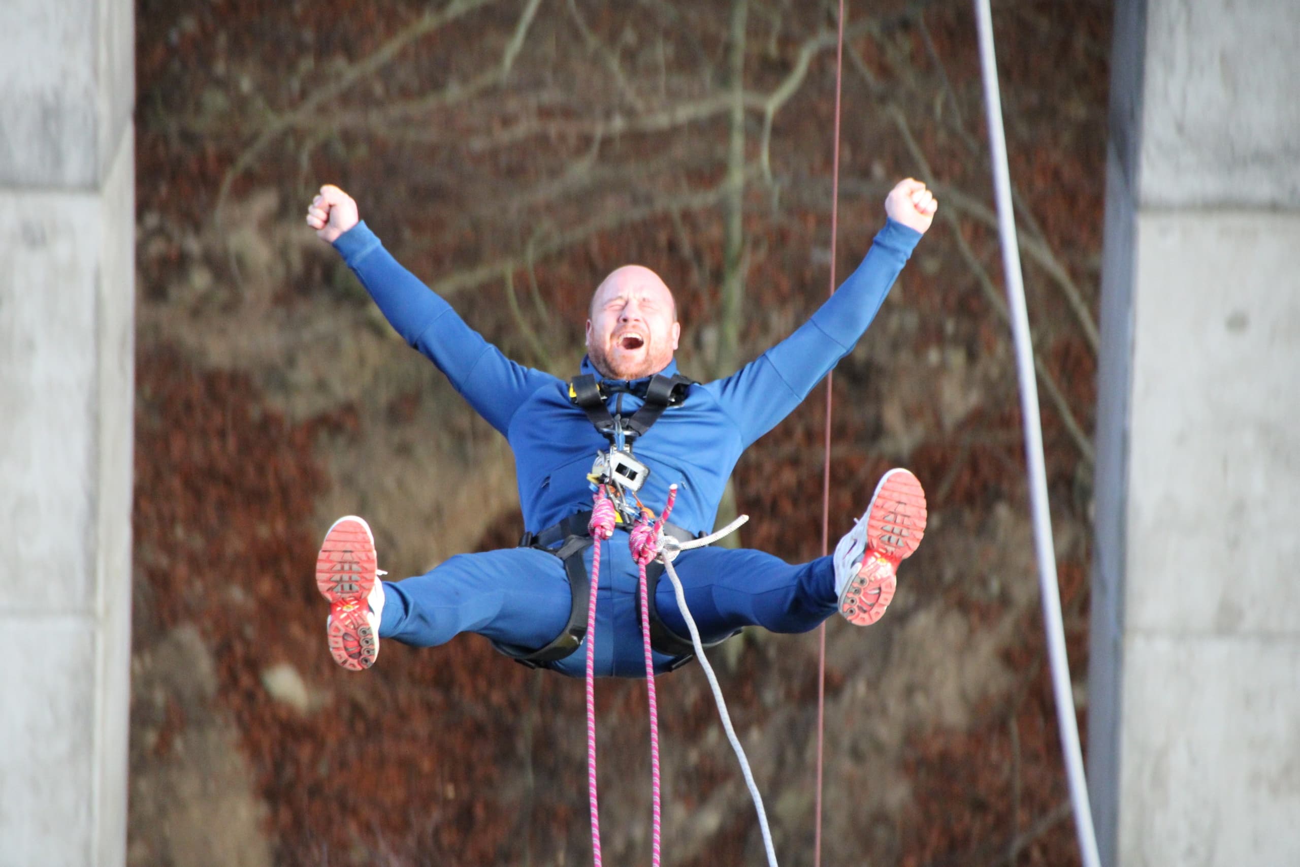 Highland Swing Adventure: Thrill-Seekers’ Bridge Jump Over River Garry