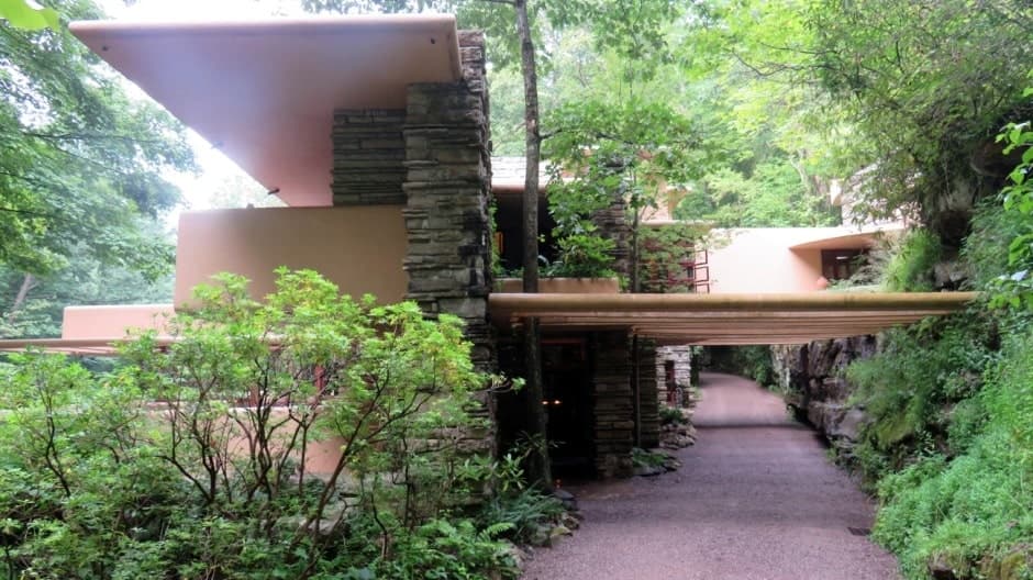 Guided Tours & Memorial Visits in Mills Run, PA