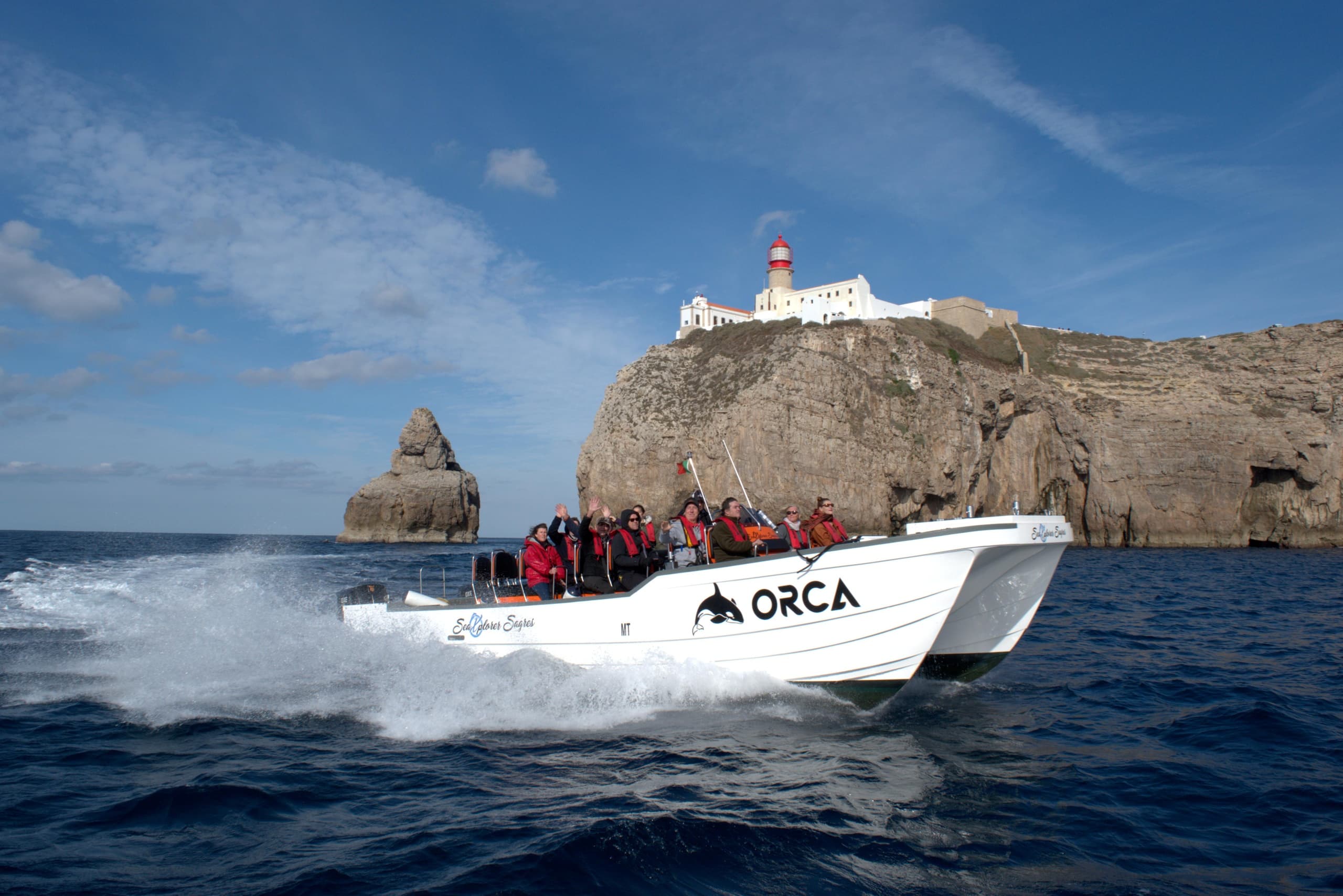 Open zodiac boat excursion off Sagres coast with passengers