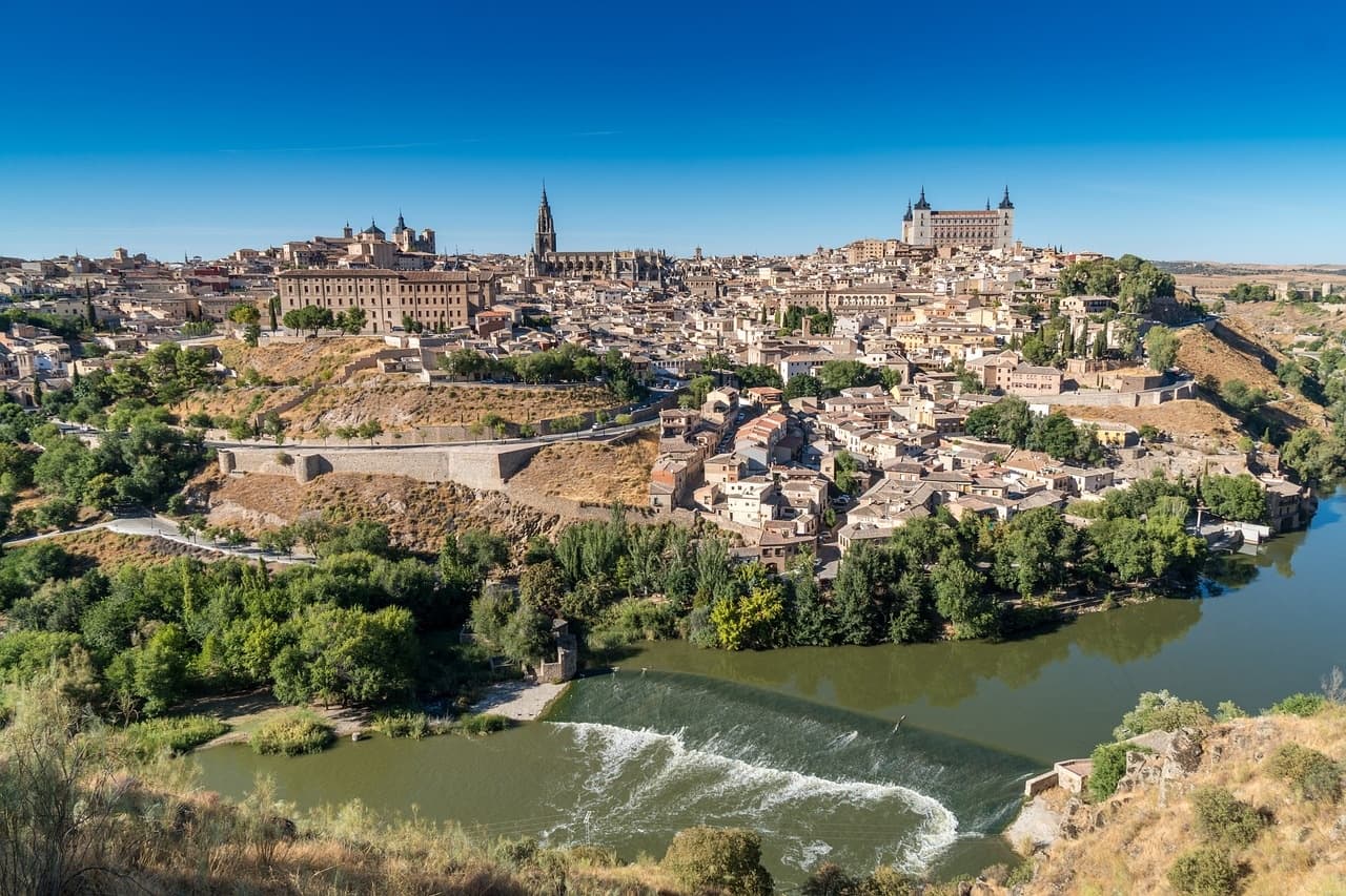 Private Toledo Heritage Tour with De Paseo Experience