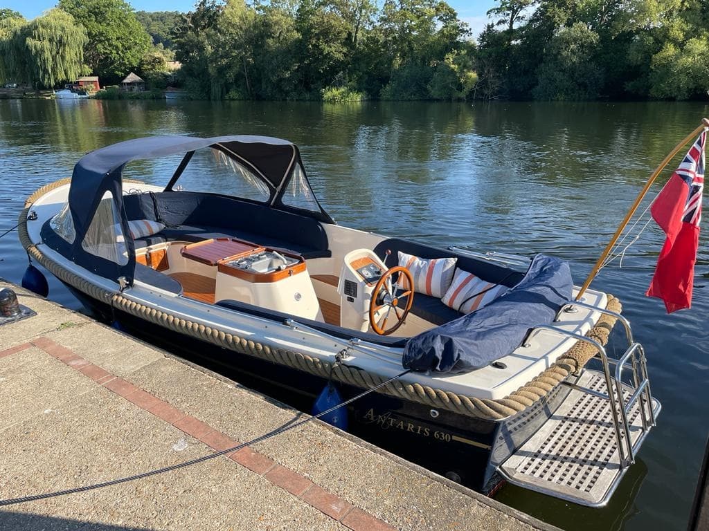 Self-Drive Thames Boat Hire by The Henley Boating Company