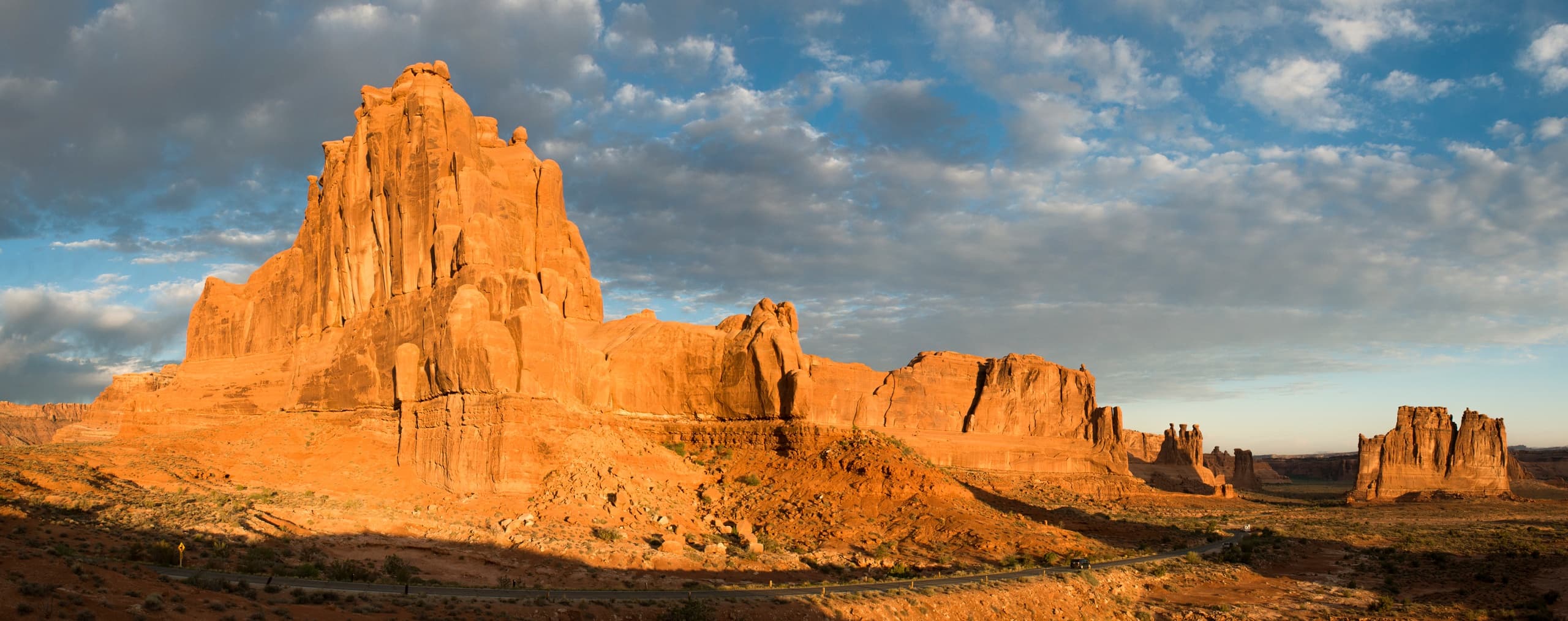Sunrise to Starlight: Eight Day Utah Mighty 5 National Parks Tour