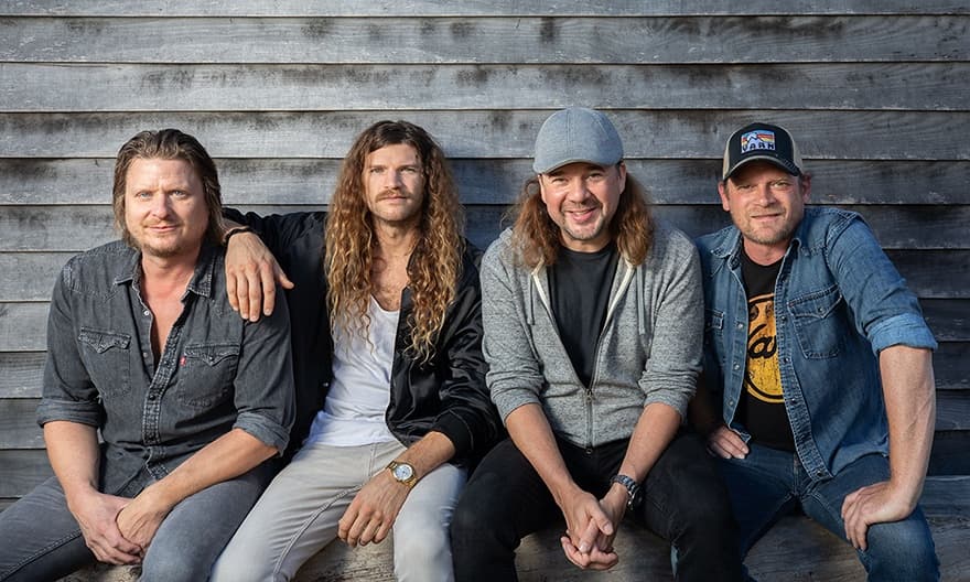 Yarn Live in Cumberland: Train-Accessible Folk-Rock at Pealer Recital