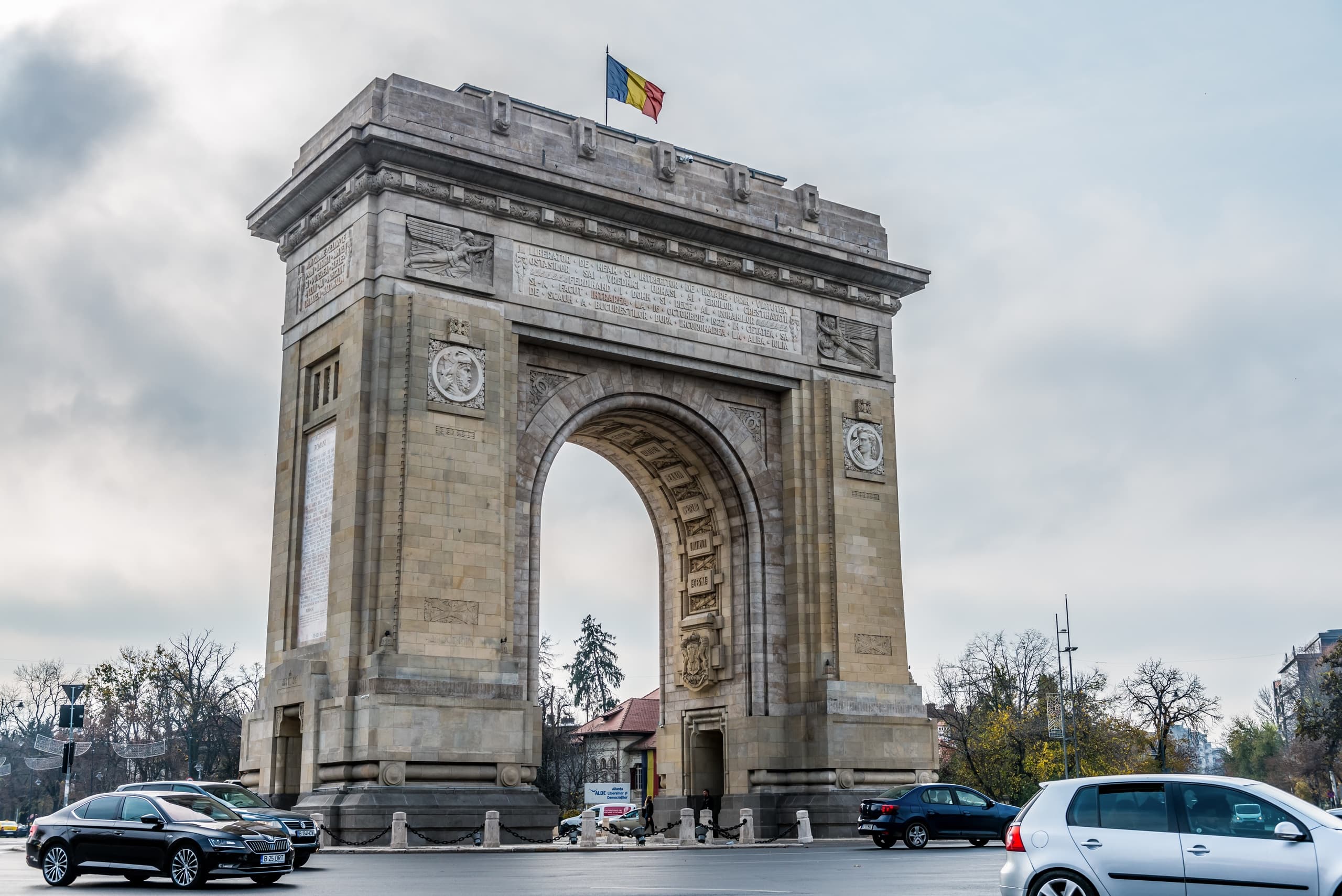 Bucharest City Tour Highlights with TransProtocol