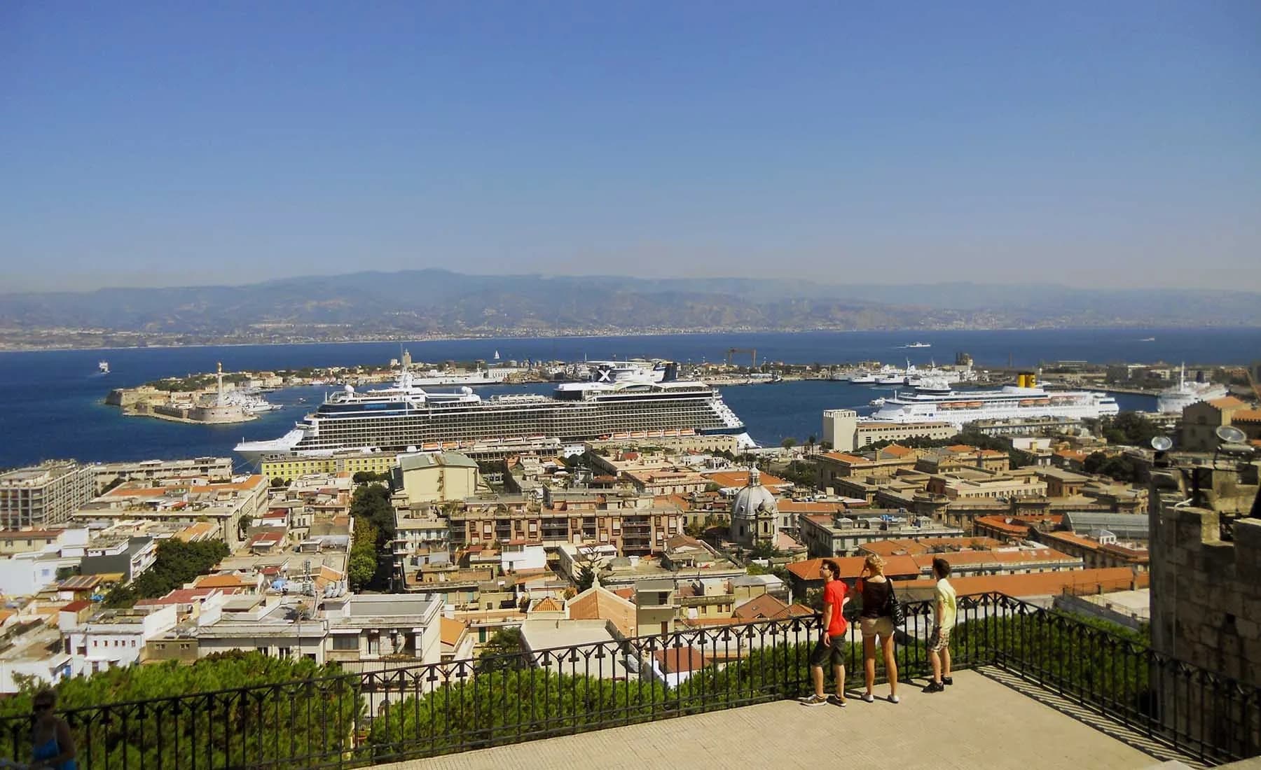 Coastal Sightseeing & Historic Tour in Messina, Sicily