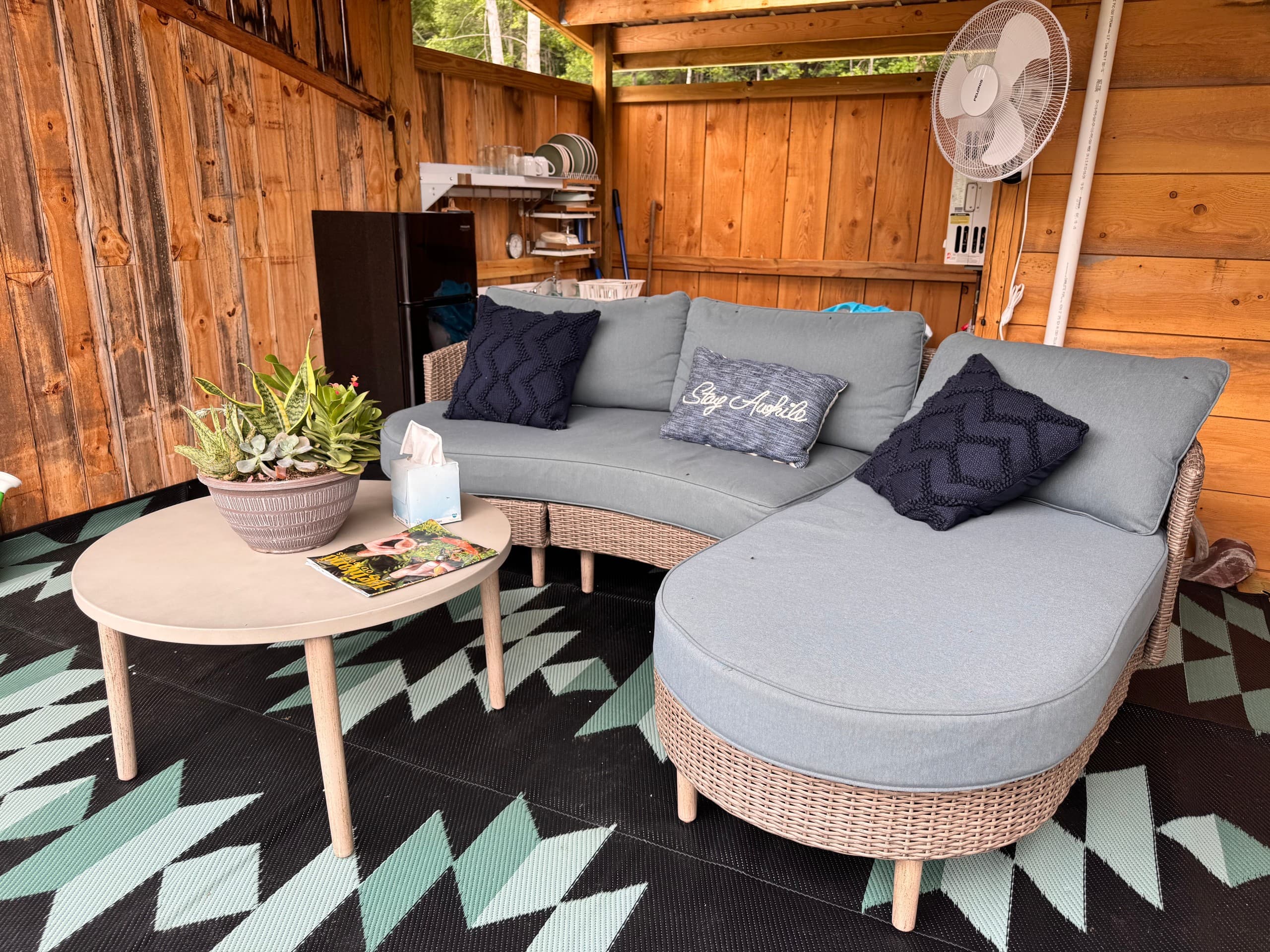 Riverside Glamping on Meadow River: Rail-Trail Access and Private Amenities in Nallen WV