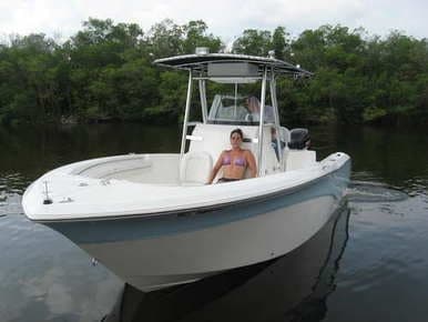 Fishing & Cruising on the 26’ Sea Fox Commander CC with Sand Dollar Boat Rentals in Islamorada