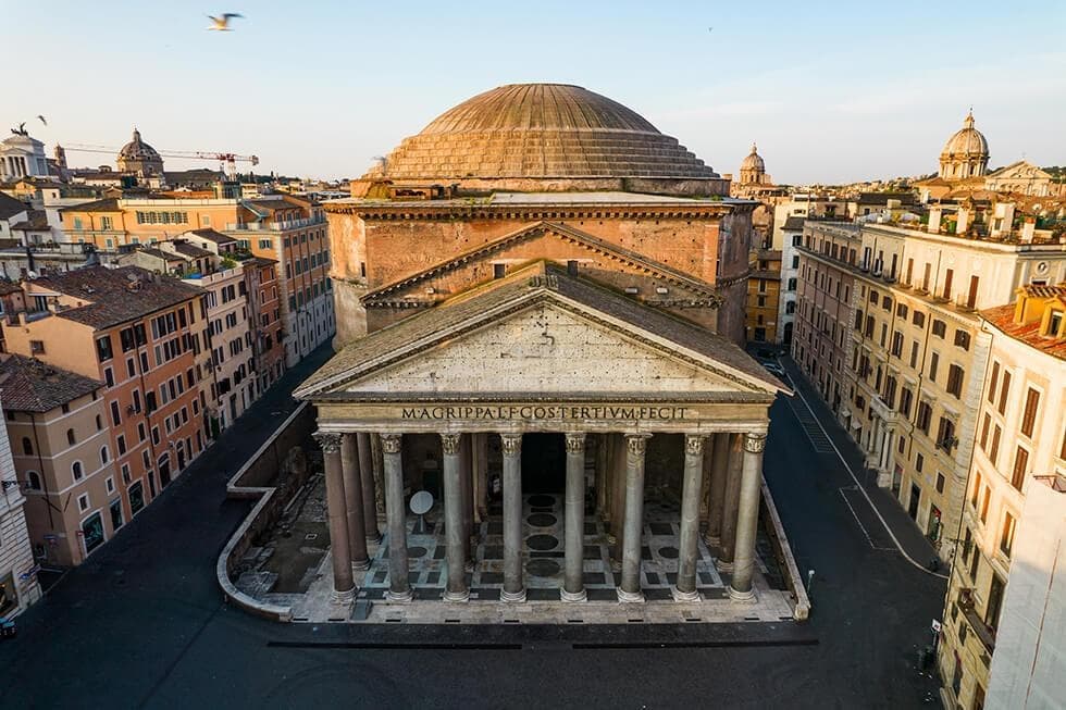 Water-activities & Culture: Rome Boat Experience by Pantheon