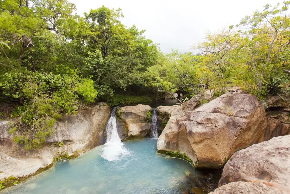 Chasing Turquoise: One Day Waterfalls Expedition at Hacienda Guachipelin, Guanacaste photo 4