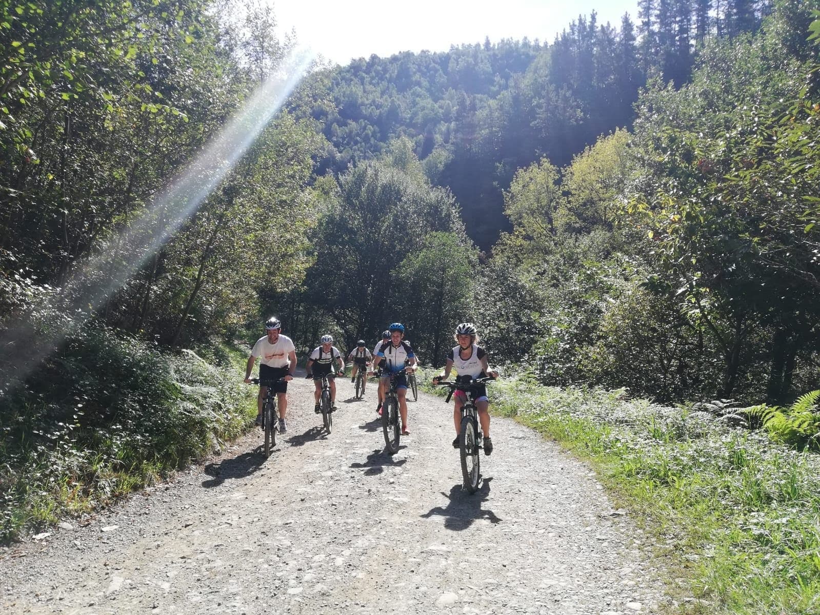 Electric Bike Adventures with Leitzaran Bisitarien Etxea in Andoain