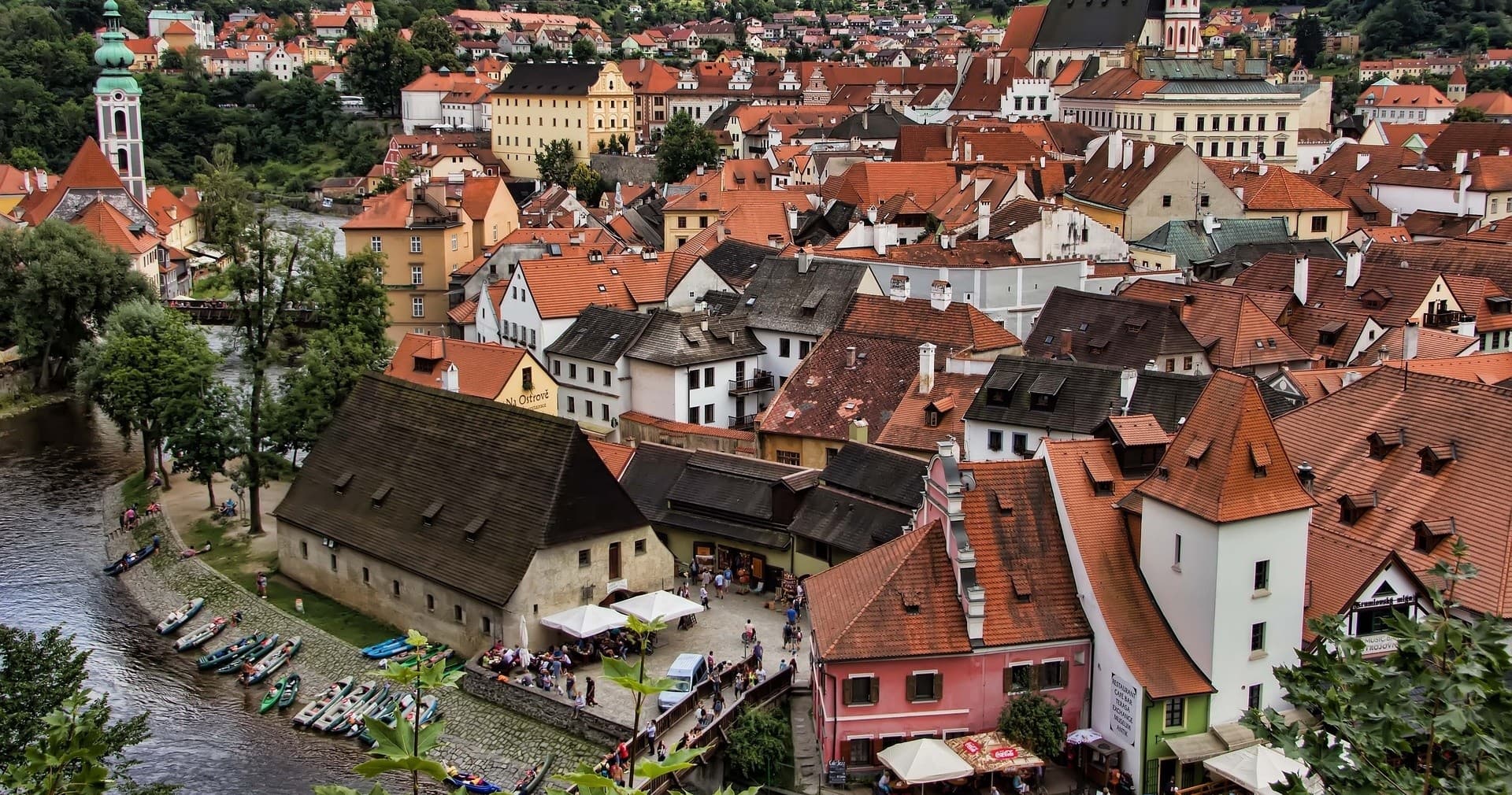Historical Land Adventure: Cesky Krumlov & Hluboka with Prague Live Guide