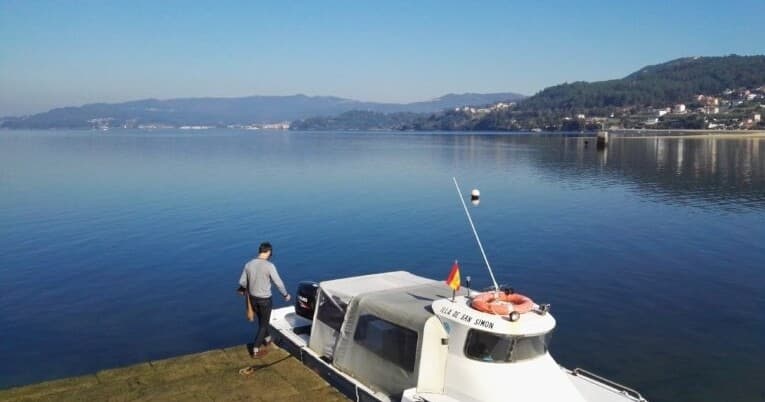 San Simón Island Tour with Bluscus Turismo Marinero in Redondela