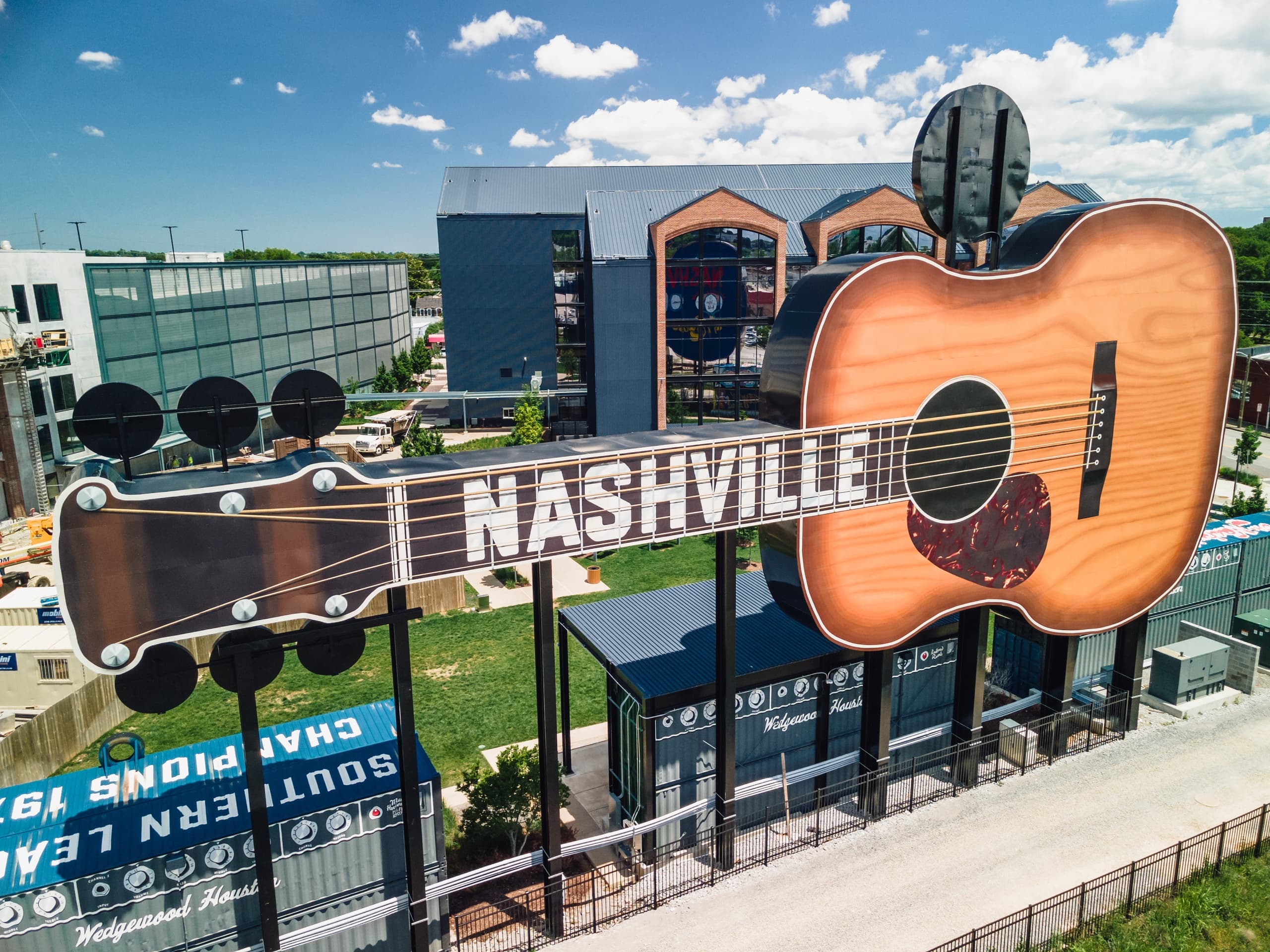 Nashville Uncorked: Mint Julep Experiences' Sips & Sounds Tour