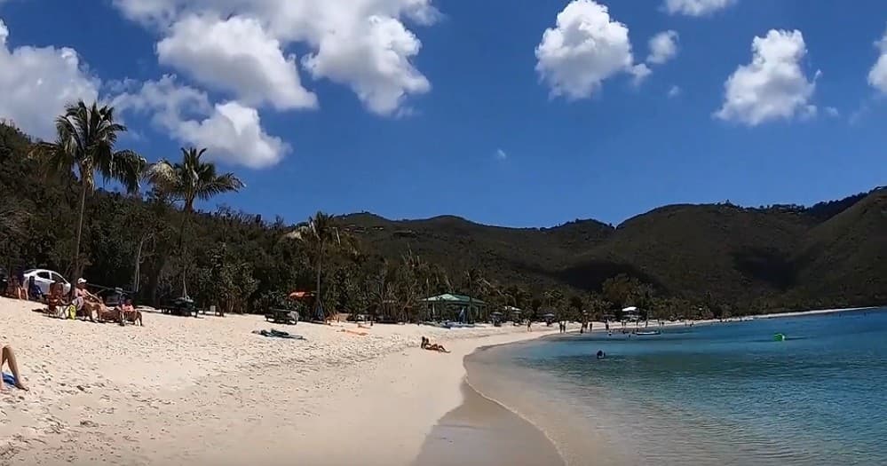 Explore Budget Magens Bay Beach by Boat in St. Thomas