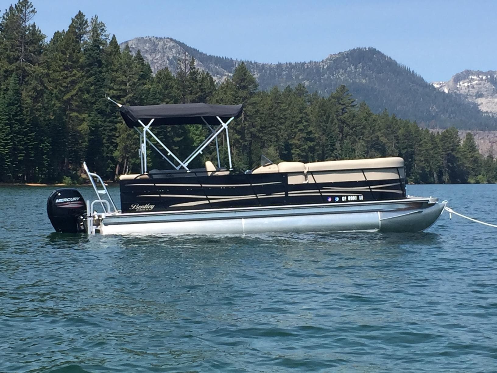 Pontoon Boat Rentals at Round Hill Pines Marina in Nevada