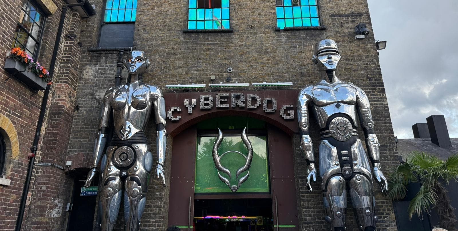 Camden Town free walking tour: explore markets, music, and Regent's Canal photo 4