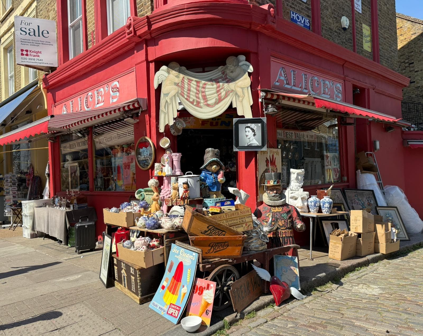 Stroll Portobello Road: Free Notting Hill Walking Tour in Spanish