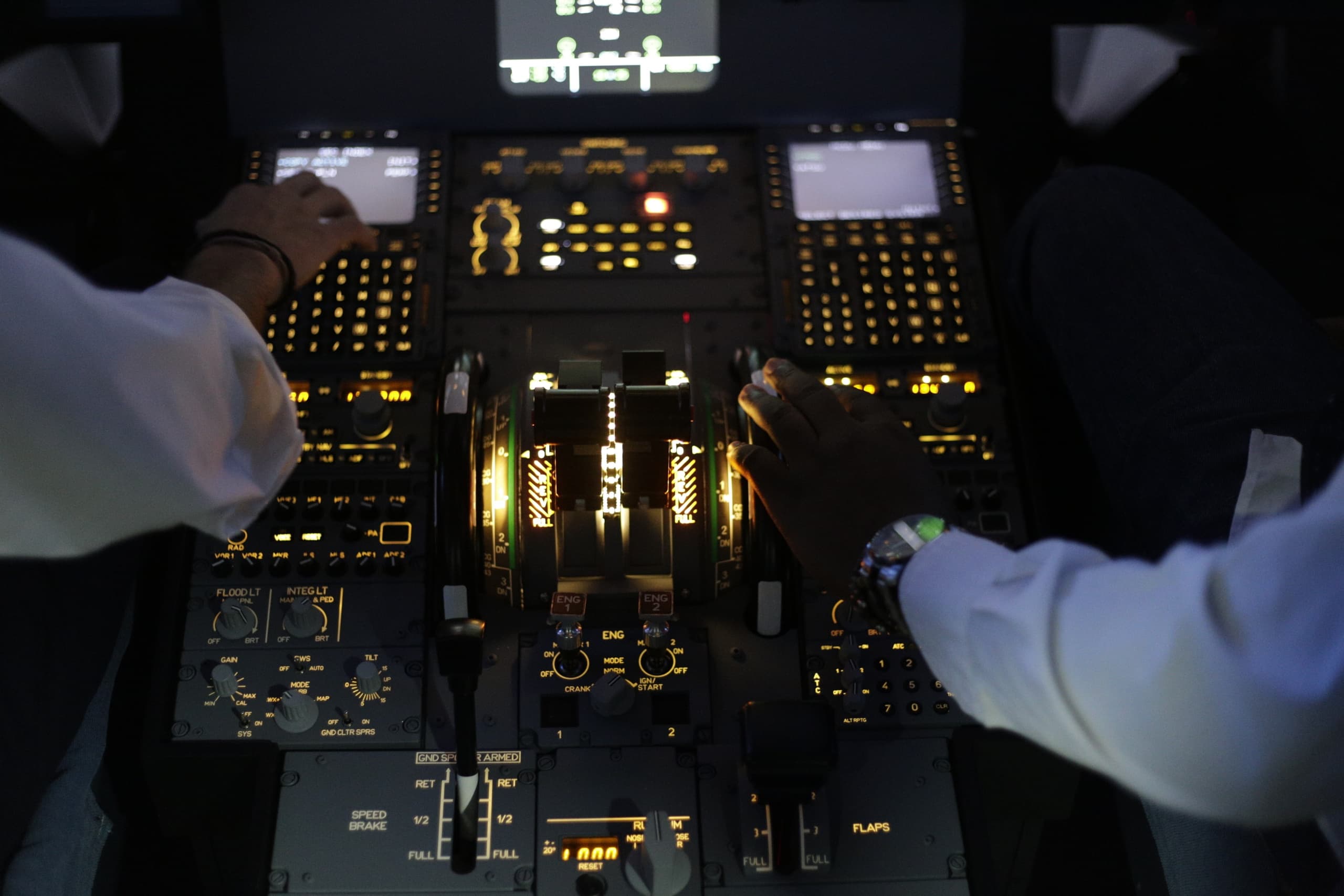 Take the Controls: 45-Minute Airbus A320 Simulator Experience in Sevilla photo 2