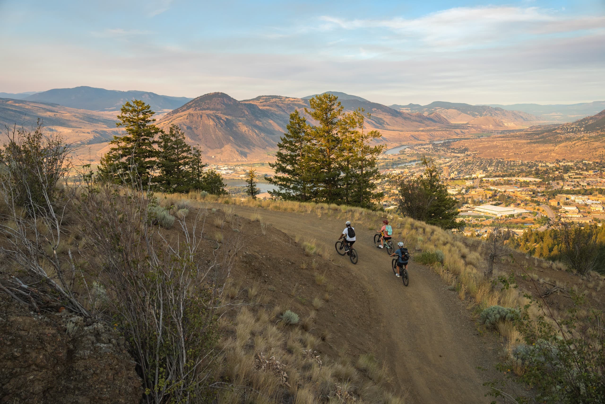 Kenna Cartwright Bike Tour: Beginner Mountain Biking with Lake Views in Kamloops