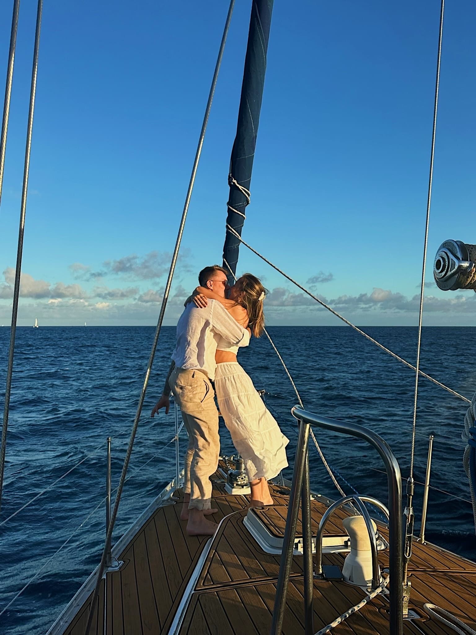 Sail into Yes: Private Proposal Cruises off Oahu's Coast