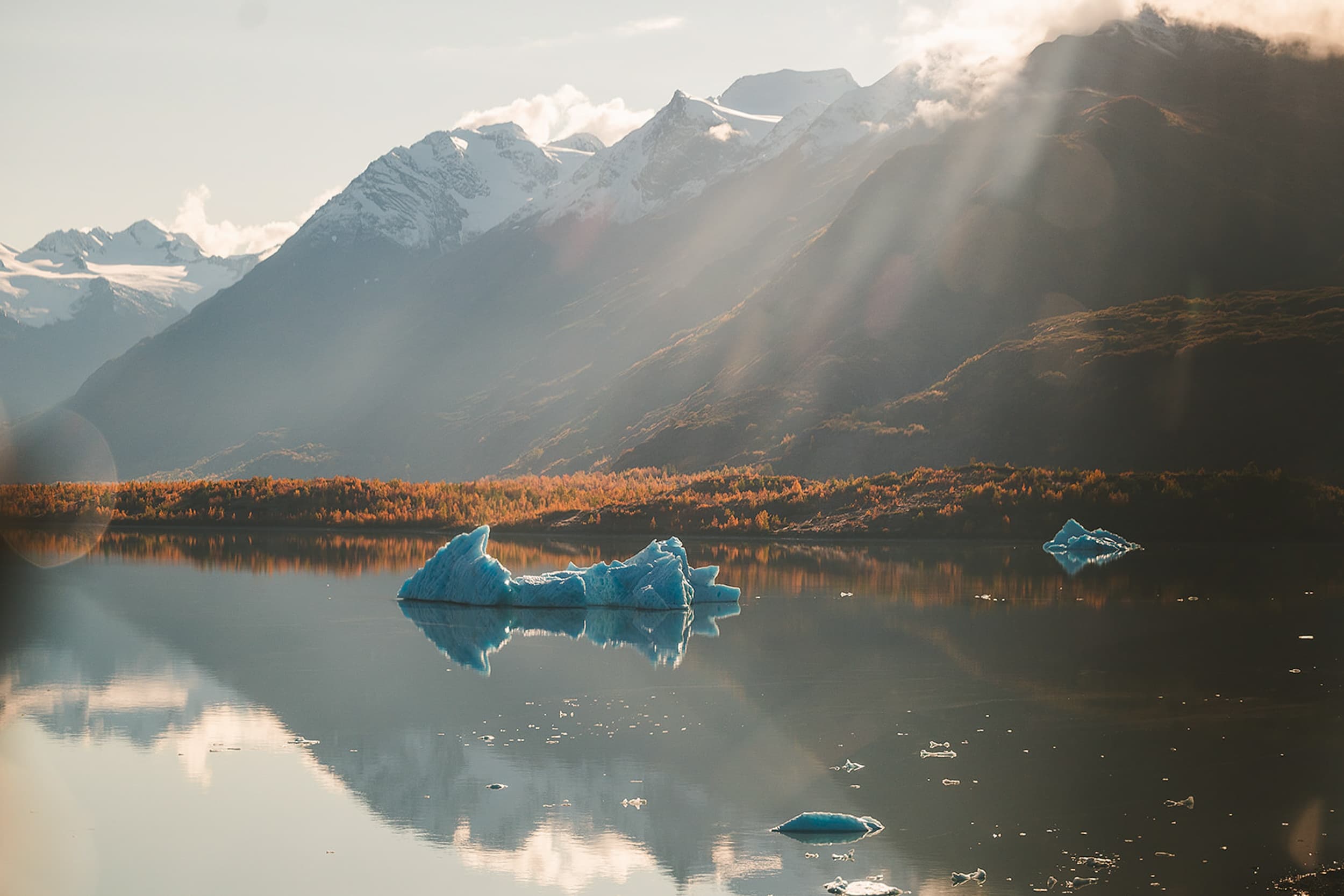 From Palmer to Valdez: Flightseeing, E‑Biking and Glacier Kayak Adventure
