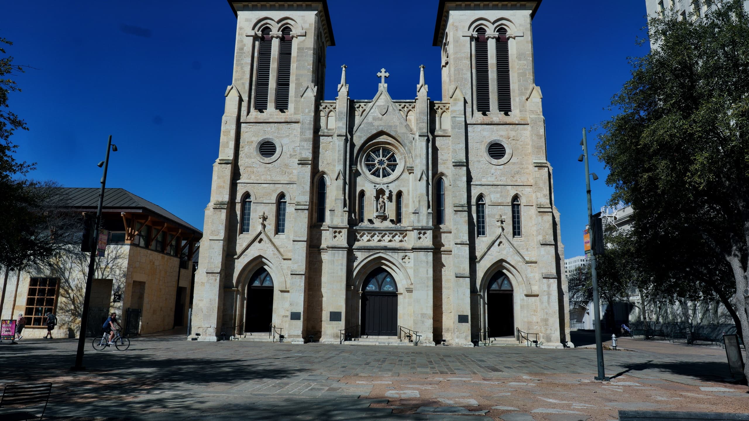 One-Hour San Antonio Cultural & Heritage Tour — River Walk, Missions & City Highlights photo 3